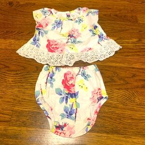 Baby/Infant Gap Rose Multi Floral Two Piece Spring/Summer Outfit 0-3 Months